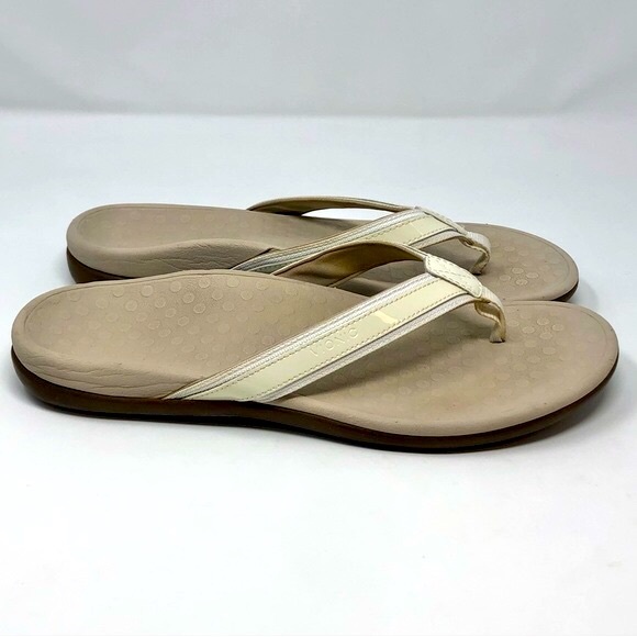 Vionic Tide II Flip Flop Sandals White Open Toe Casual Flat Slip On Orthopedic - Picture 3 of 8